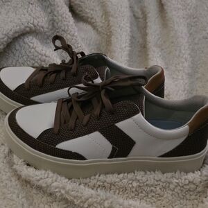 Brown and White  Dr. Scholls Sneakers Sz9